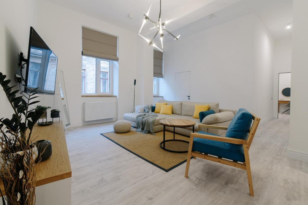 Apartment On Mikhalcuk Λβιβ Εξωτερικό φωτογραφία